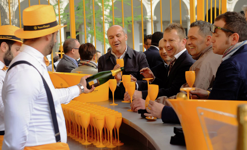 Italkrom Βερνίκια Ξύλου, Λειαντικά, Γυαλόχαρτα, Αντλίες Βαφής